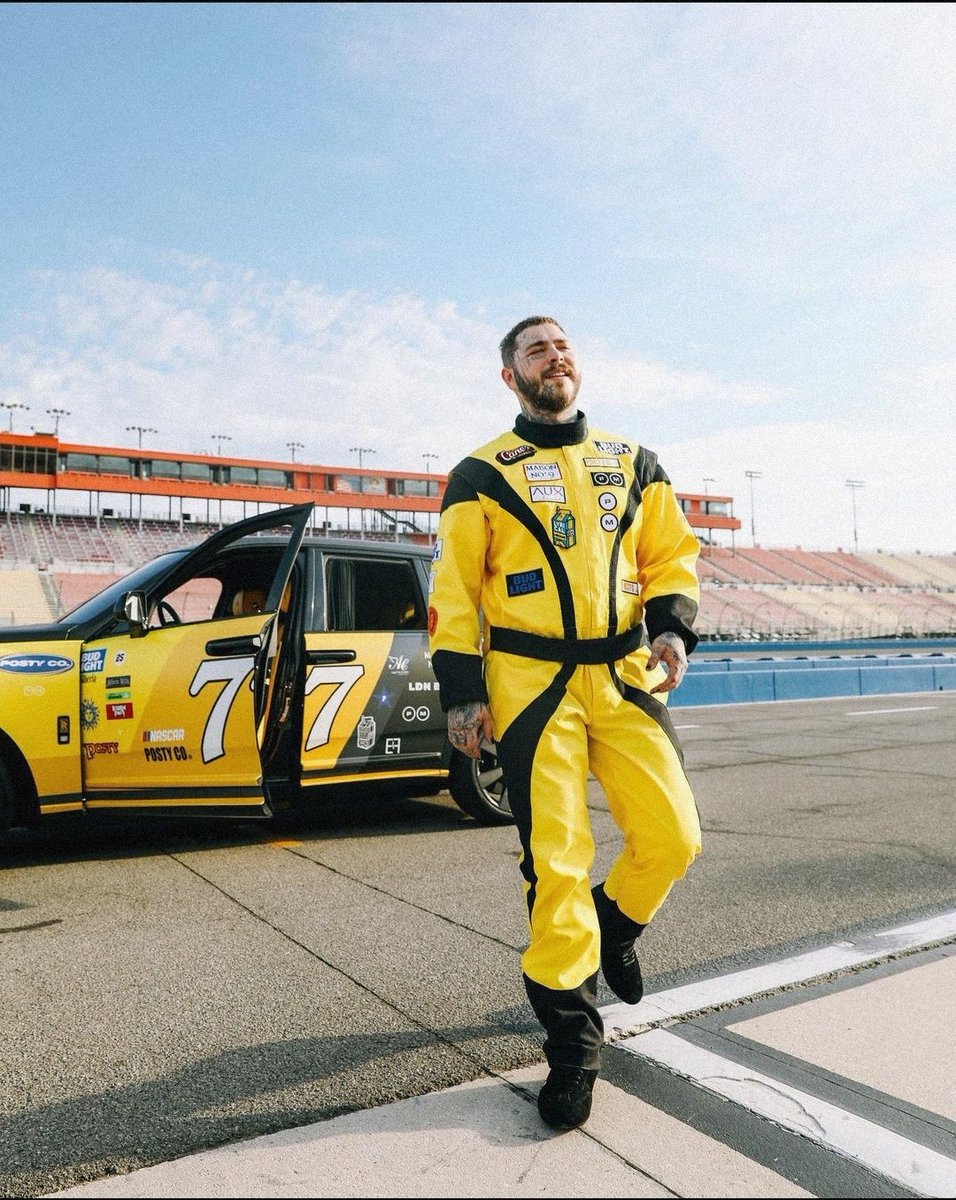 It's Friday | 📸 Lyrical Lemonade