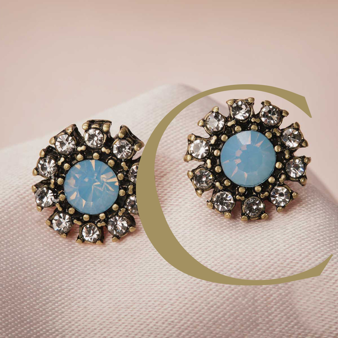 STYLE ICON GRACE KELLY
A natural beauty and pure elegance. We love Grace Kelly and her sophisticated style that made her a Princess in every sense.

Did you know?

She didn't know her own beauty

#gracekelly #princessofmonoco #pearljewellery #gracekellystyle #pearlchoker