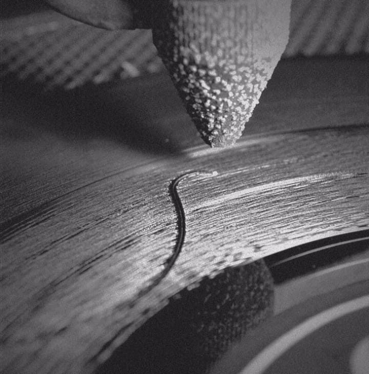 Vinyl forever 
#wearthemusic #recycling #vinylize #vinylizeeyewear #production