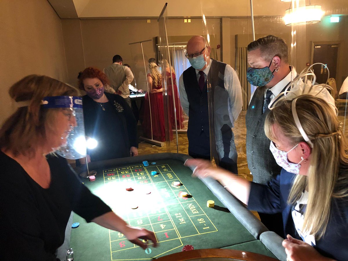 bond_parties's tweet photo. We had a brilliant night at Michelle and Philip's wedding at @TheRedworthHall with our Roulette fun casino table and Mr &amp; Mrs Whack Attack speed reaction game! 💓

#BondParties #FunCasino #Roulette #WhackAttack #Games #WeddingEntertainment #Wedding #Weddings #MrAndMrs https://t.co/66g1oeAoAJ