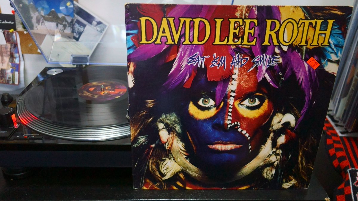 monarquicr's tweet image. Un 7 de julio, pero de 1986 salió Eat 'Em and Smile álbum debut de David Lee Roth luego de la salida de Van Halen. El disco contó con Billy Sheehan; Gregg Bissonette; y el virtuosísimo Steve Vai en la guitarra.
#YankeeRose #GoinCrazy #TobacoRoad #vinylrecords #vinylcollection