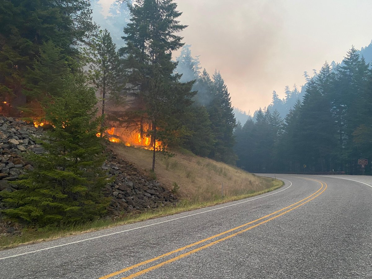JUST IN: #JackFire in Douglas County now estimated at 2,395 acres, 0% containment. Coming up on <a href="/KVALnews/">KVAL News</a>  at 9am, hear from local firefighters who left this morning to help get this fire under control. #wildfires #oregon