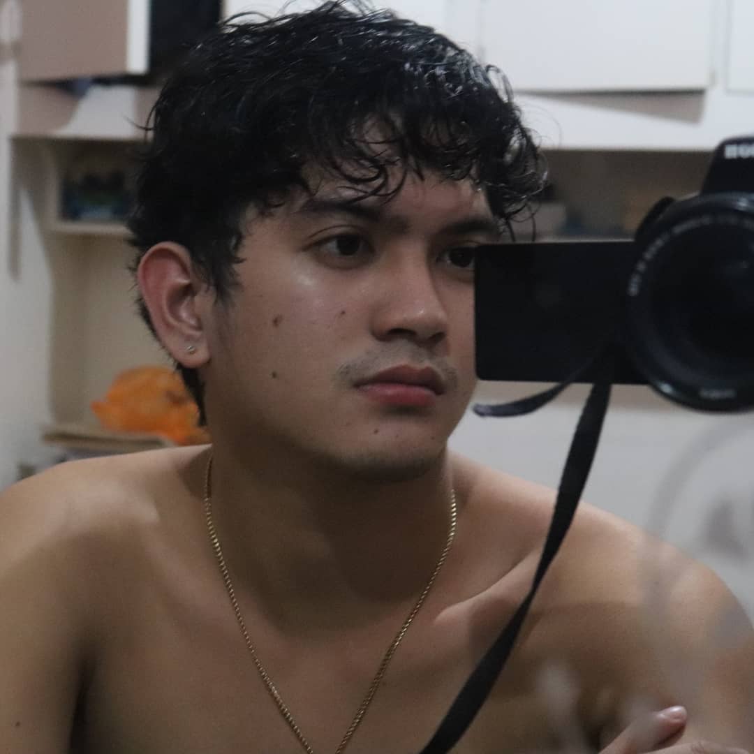 CyronOpleda's tweet photo. mirrorshots✨ https://t.co/4zIwsvzvM1
