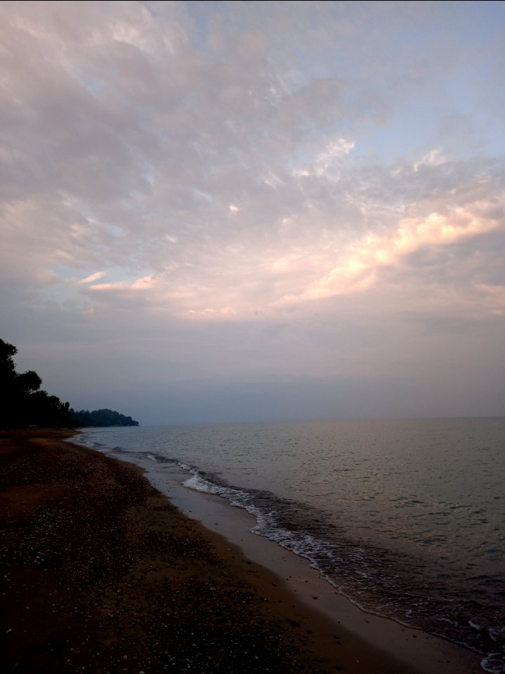 Rise and shine! We are at Port Albert Beach this fine morning. The water clarity of #LakeHuron has greatly improved since last week. It is also much more calm. If the rain holds off it will be a perfect day to visit the beach!