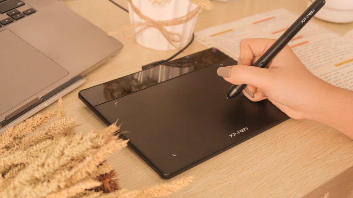 xppen_anz's tweet image. Welcome to watch the vlog video of a week of @PatrishaDictado. 👉youtube.com/watch?v=whU9fO…
Thanks @PatrishaDictado for sharing these aesthetic pictures of her setup! 🥰
#xppenanz #digitaltablets #decofun #workspcace