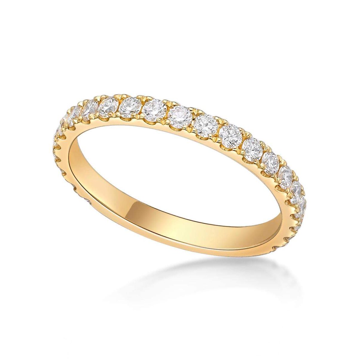 GuinnessNatasha's tweet photo. A classic!
#18yellowgold #round #diamonds #wallset #eternityring #classic #timeless #jewellerythatlastsforever #jewelerythatlastsforever #jewellerydesigner #jewelerydesigner #diamondjewellery #diamondjewelery #natashaguinness #natashaguinnessdesign #natashaguinnessstyle #ng #NG https://t.co/RON40t41Iv