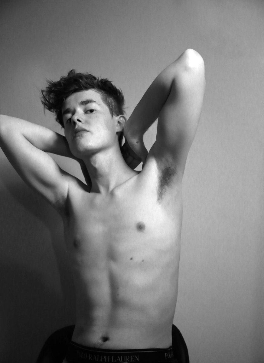 majoseman's tweet photo. sledujte môj instagram : itsmajoseman a sexyfrajer https://t.co/zC9A788xon