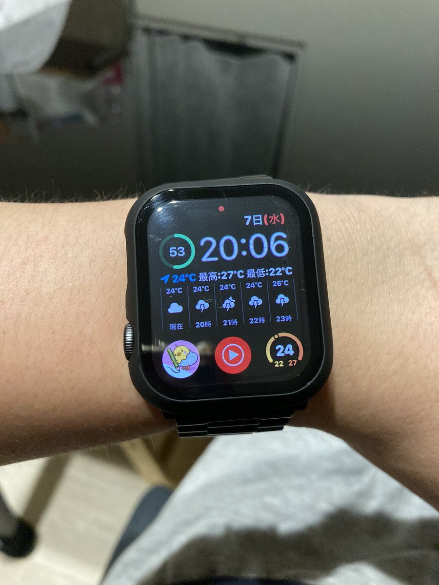 9240Bc's tweet photo. Apple Watch買った！
まだ使用して数週間だけやけど超便利やな！
仕事が残業になるかどうかも携帯触らんでも嫁に連絡できるし
それにピヨログ対応してるのが楽！！😛 https://t.co/N2i8aSpjXh
