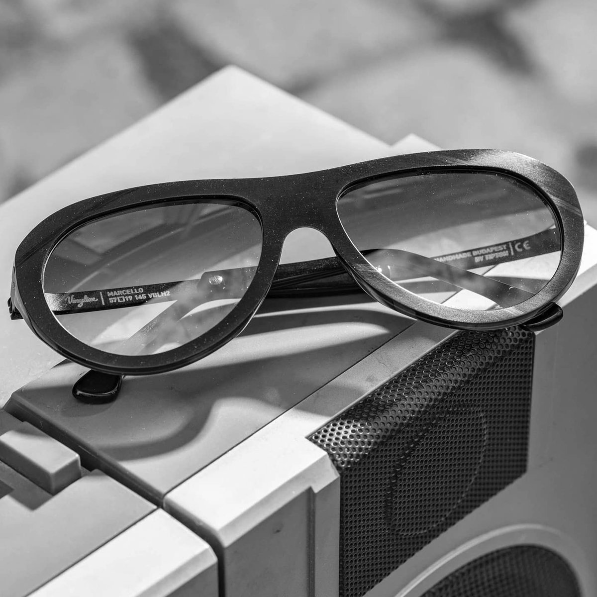 Vinylize MARCELLO 
This streamlined unit is a verbatim interpretation of the frame worn by Marcello Maestroianni in Fellini's 1960 masterpiece, La Dolce Vita. 

#wearthemusic #vinylizeeyewear #Vinylize #ladolcevita #fellini