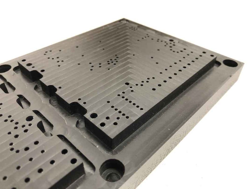 SelecticaES's tweet photo. Uno de los materiales de fabricación que usamos en Selectica es el POM-C, un plástico de ingeniería con gran resistencia, dureza y rigidez elástica, con el que fabricamos cama de pines o superficies de carritos, entre otros usos. https://t.co/CjS2YYBxD4