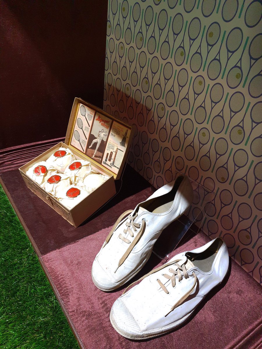 wearestylo_'s tweet photo. The @Wimbledon Lawn Museum project.🎾 

Helping to encapsulate real-life props from over the years, Stylo created a bespoke brown leather suitcase fit with metal finishing's. Ensuring authenticity was retained, we paired this with retro tennis print and posters. https://t.co/J7SxQq7OYj