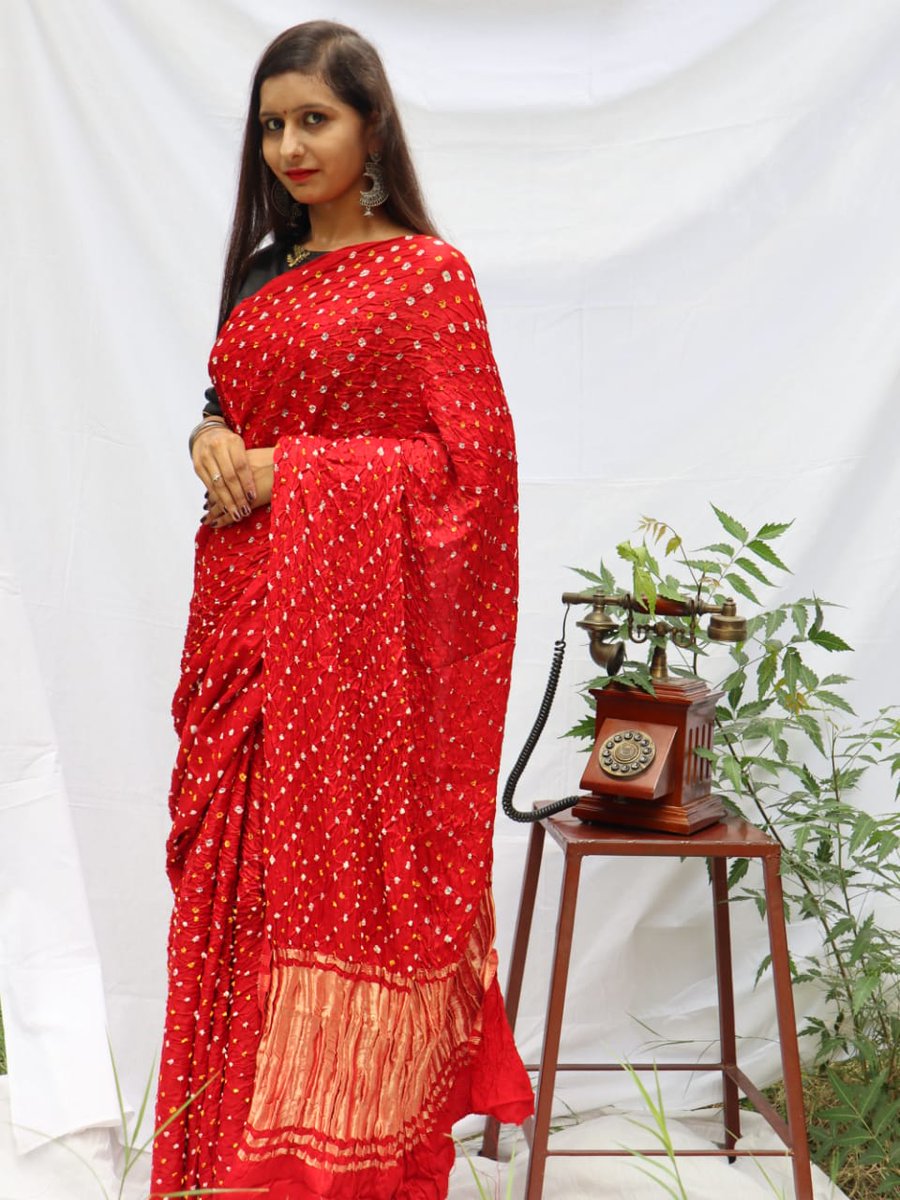adritcollectio1's tweet photo. #adritcollections #bandhajsaree #SareeTwitter #sareeseduction #sareebeauty #sareeblouse #sareeblogger #onlineshop #onlineshopping #buyonline #smallbusinessowners #smallbusinnessupport #SupportSmallStreams #SupportSmallBusinesses #localbusiness #supportlocalbusiness #Vocal4Local https://t.co/GpeuDD8wJo