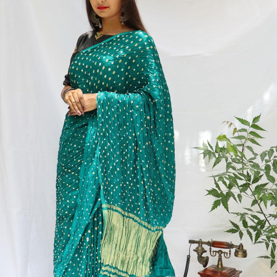 adritcollectio1's tweet photo. #adritcollections #bandhajsaree #SareeTwitter #sareeseduction #sareebeauty #sareeblouse #sareeblogger #onlineshop #onlineshopping #buyonline #smallbusinessowners #smallbusinnessupport #SupportSmallStreams #SupportSmallBusinesses #localbusiness #supportlocalbusiness #Vocal4Local https://t.co/GpeuDD8wJo
