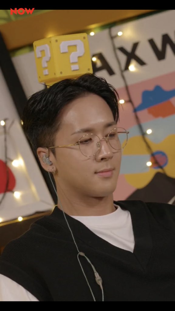 takenbytaekkie's tweet photo. I guess this will be my last tweet for this thread for a while. 😭😭 season 2 제발 빨리 빨리 😭 @RAVI_GTCK @GROOVL1N_GTCK #RAVI #라비 #QUESTION_MARK 🎙#QuestionMark #퀘스천마크 https://t.co/3O0TyPKEZu