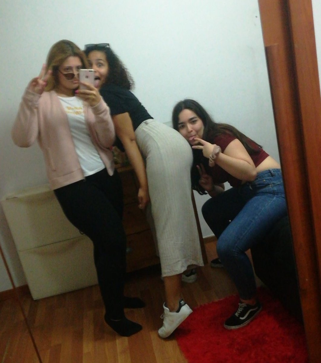 urwatermalone's tweet image. .@ew_stfu @CatarinaFR06 💛