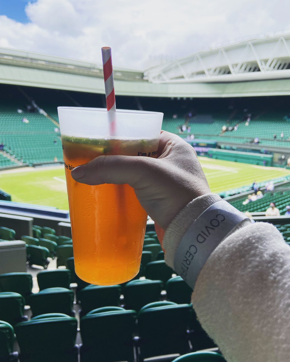carolynjoy's tweet image. The atmosphere is different, but I’m still thrilled to be here! #Wimbledon #centrecourt #goroger