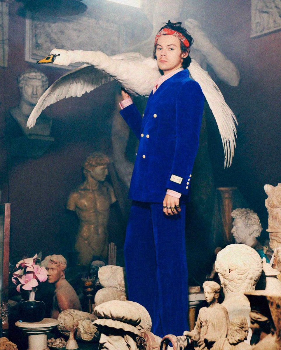 🚩| Harry will be featured in the exhibit “Fashioning Masculinities: The Art of Menswear” at the Victoria and Albert Museum in London, from March 19th to November 6th 2022! 

Harry Styles (@Harry_Styles) for #ArtistoftheSummer @965TDY  

via vamuseum