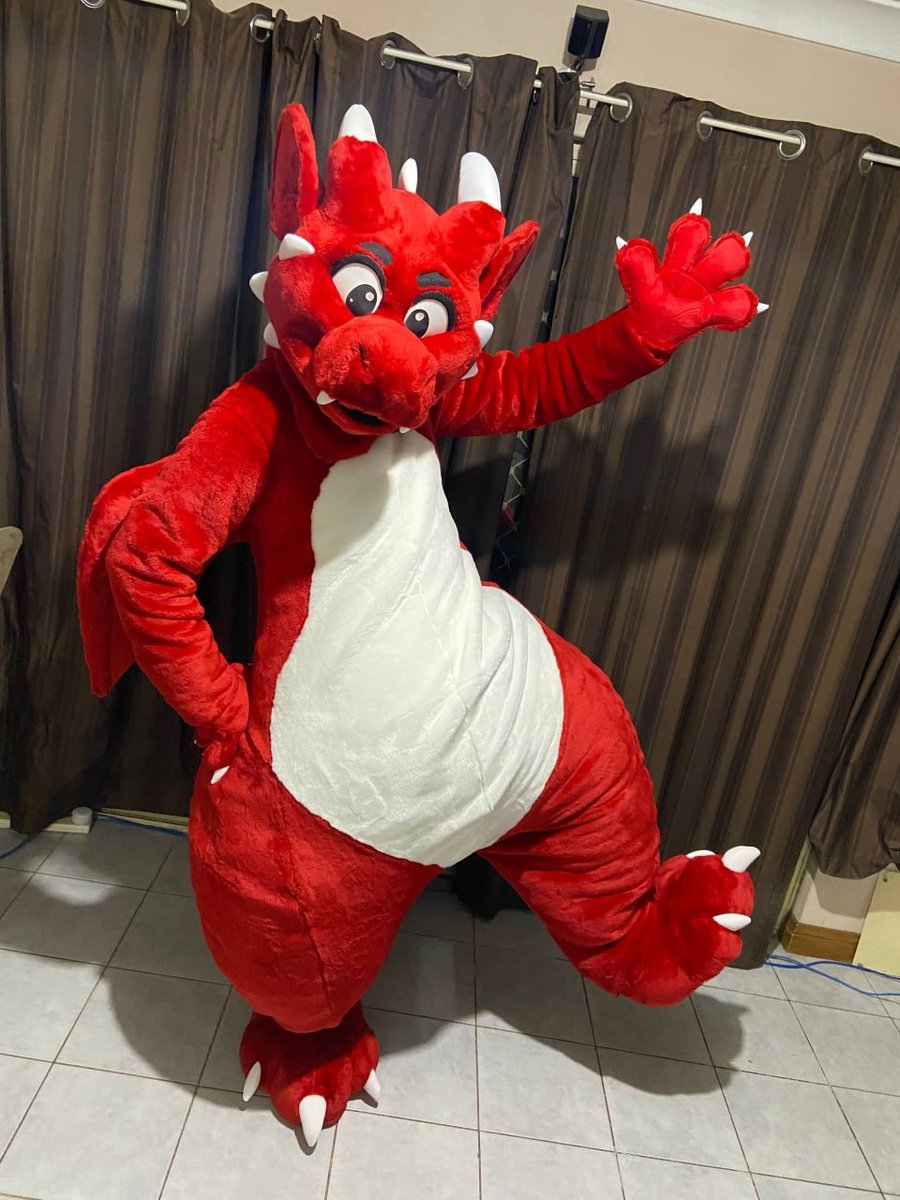 Treedrake's tweet photo. A few pics from tonight, should have saved them for fursuit friday but couldn't help myself ^^ https://t.co/husivTIcTt
