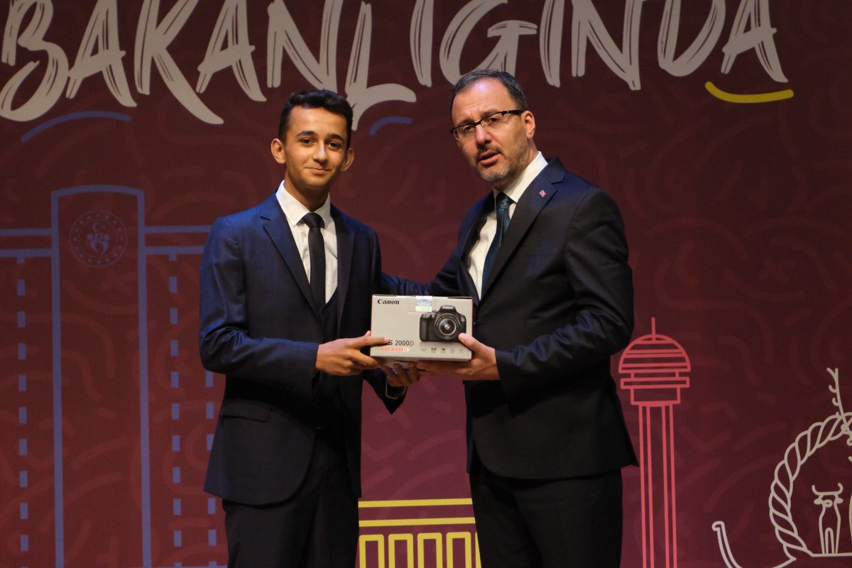 Sayın Bakanımıza ev sahipliğinden dolayı teşekkür ediyor, ayrıca yarışmalara katılan ve dereceye giren tüm kardeşlerimi tebrik ediyorum.👏