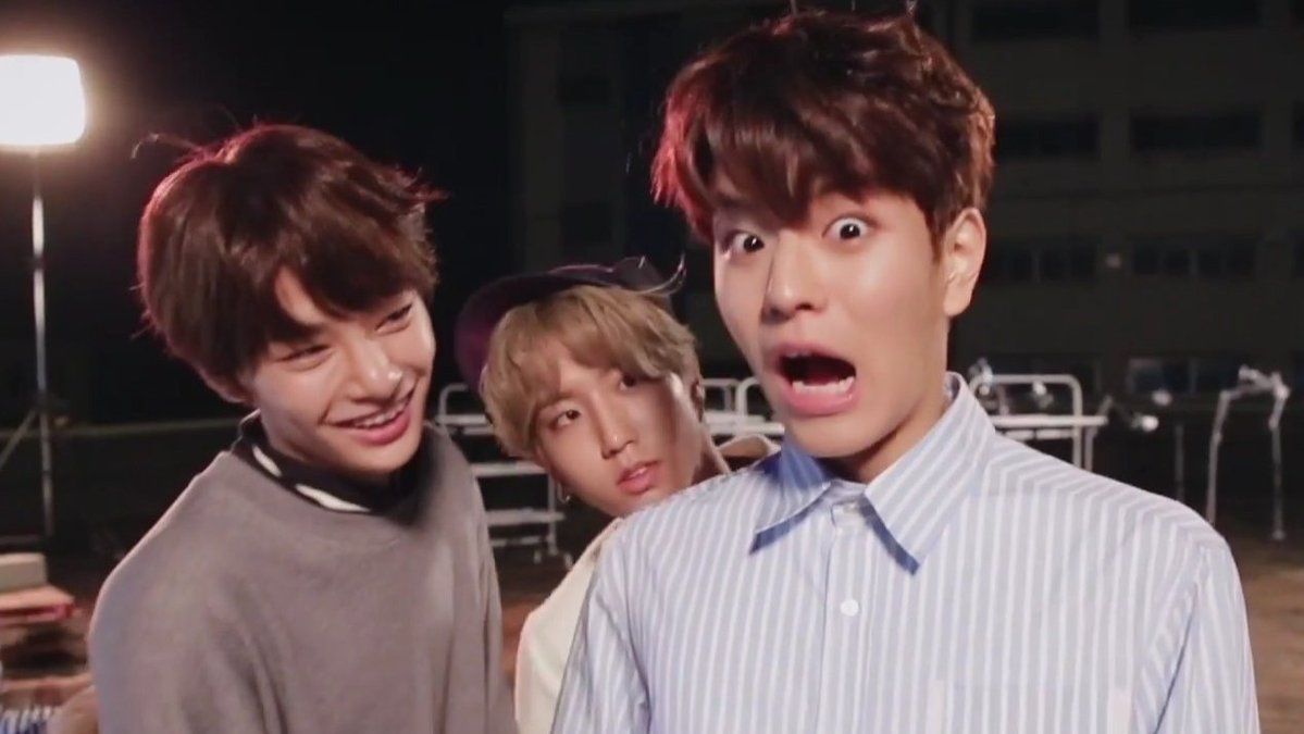 Хан джисон и ким сынмин. Сынмин джисон хенджин. Сынмин и джисон. Хан хенджин stray kids. Чонин и джисон.