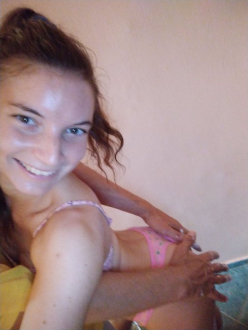 K&ouml;sz&ouml;n&ouml;m az egy&uuml;ttm&uuml;kőd&eacute;st Bozontom 🤗😚😊😉 Szuper lett 😜 https://t.co/sTqJCbzHBy