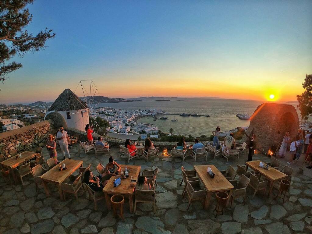 gialupa's tweet photo. Tramonti - ☀️🏊🏼‍♂️⛱🇬🇷
•
•
•📍 #mykonos #greece #hellas #cyclades
•📸 #goprohero7black
#gopro #goprohero #gopronation #goproparadise #goprouniverse #goprophotography #beahero #goprofamily #goprolife #gosoulcommunity #gopromoment #gopromafia #goprotravel… https://t.co/WXCNZ2c7O0 https://t.co/YPRLr1sbuA