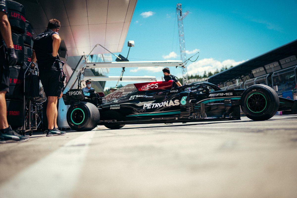 Mercedes-AMG PETRONAS F1 Team.