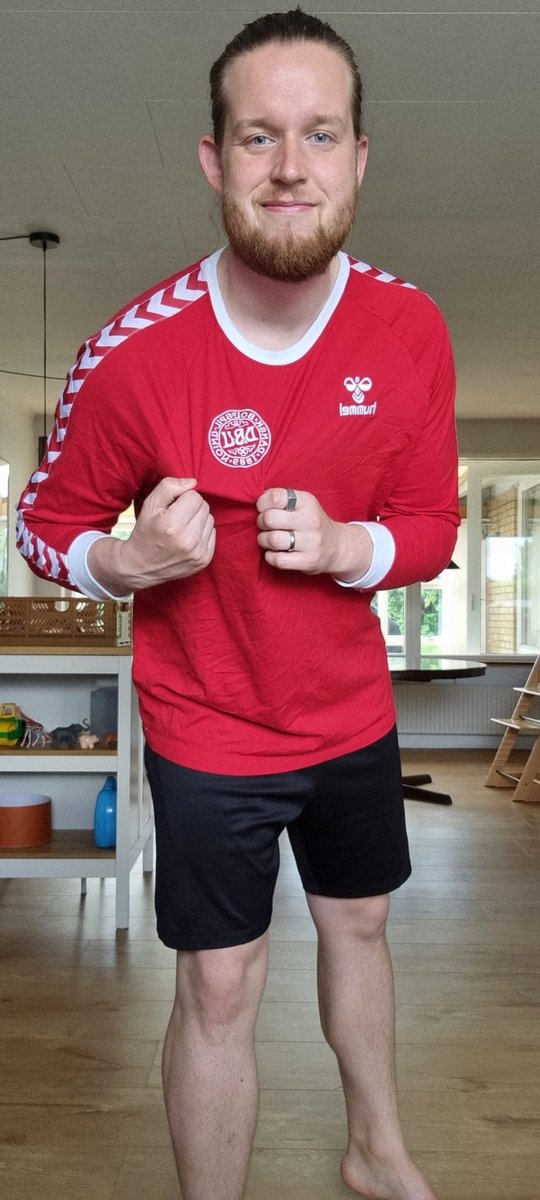 Chrishandersen's tweet photo. Alt er gjort klar til en god aften 🤘🇩🇰 https://t.co/QanI9YxB34