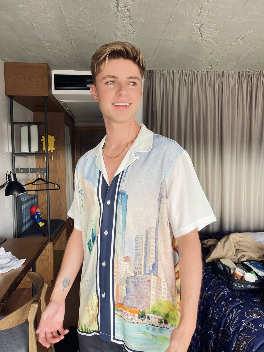 hrvyitalianteam's tweet photo. Buon pomeriggio #Harvstars!
Abbiamo aggiornato la foto profilo sia qui sia su Instagram, cosa ne pensate?😊
Vi auguriamo una buona giornata 💛
#HRVY #HRVYItalianTeam #HRVYItalia https://t.co/dbqQh0obZw