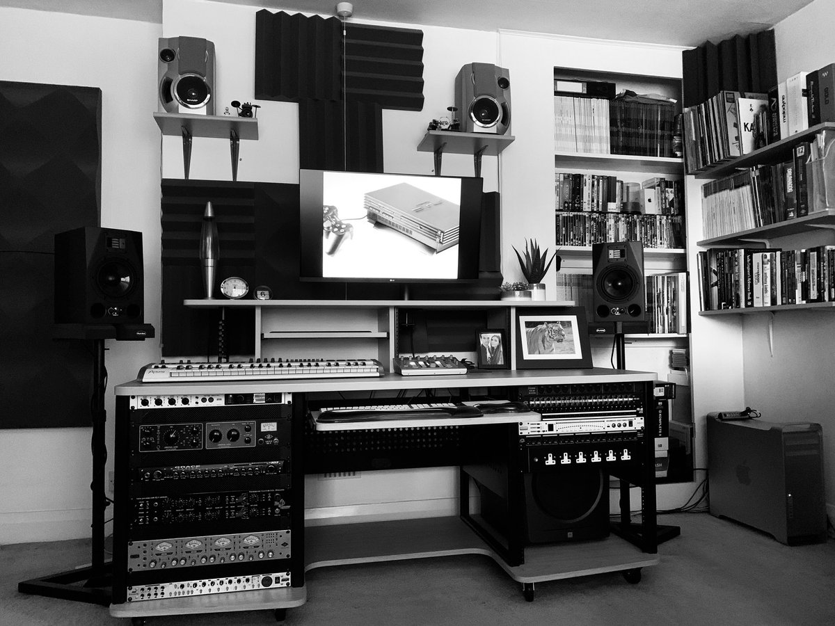 antonroadstudio's tweet photo. Love this view - the control is looking really tight with the addition of a new monitor &amp; desk plants🪴// #music #recording #studio https://t.co/DCBByrHZoq
