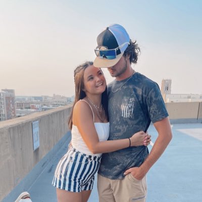 jnolanlee's tweet photo. If she don’t look at you like this she aint the one bro https://t.co/fMym5p69bF