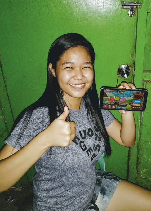 AxieUniverse's tweet photo. Cerah B. Dalisay, Scholar#19. Welcome to Axie Universe Family and Happy Happy Happyyyyyyyyyyyyy Grinding   
#AxieUniverse #AxieInfinity #AxieInfinityScholarship #SkyMavis #Axie #AxieNation #Axiescholarshipprogram #SLP #AXS https://t.co/zKGO8txwlA