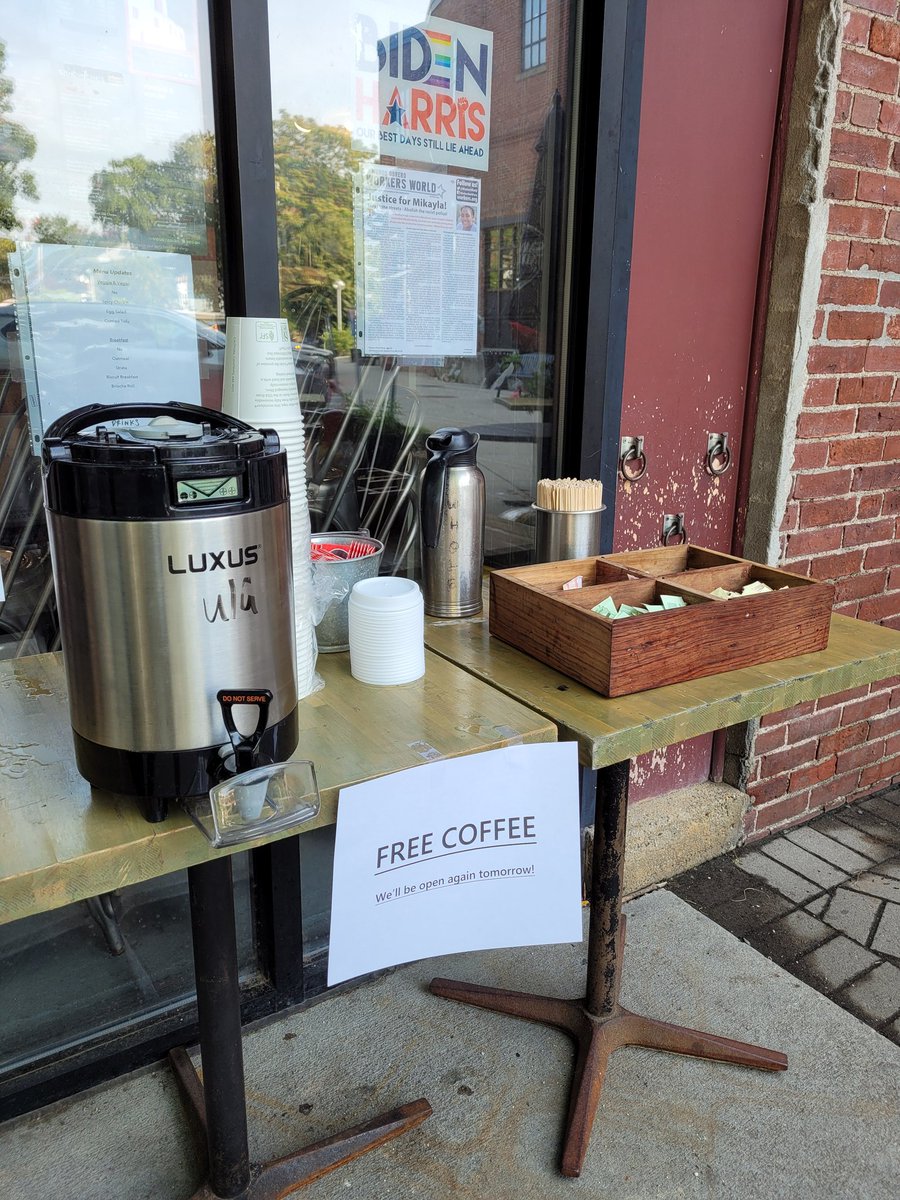 Ula Cafe tweet media