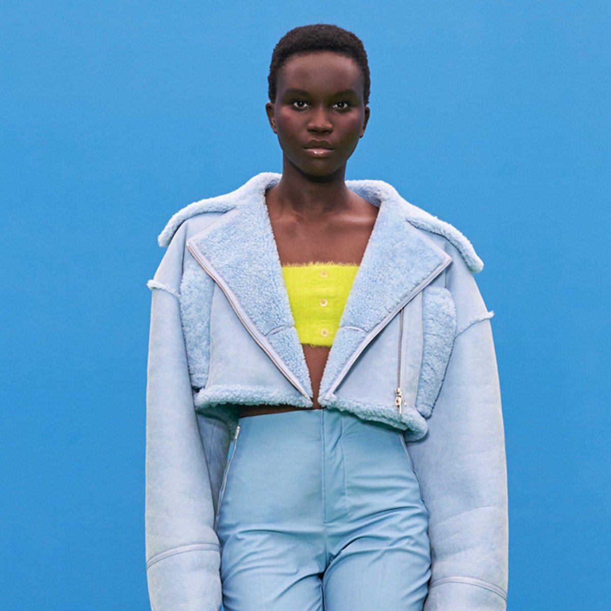 xmfstudios's tweet photo. Jacquemus Fall 2021 RTW https://t.co/y9TRMmO03W