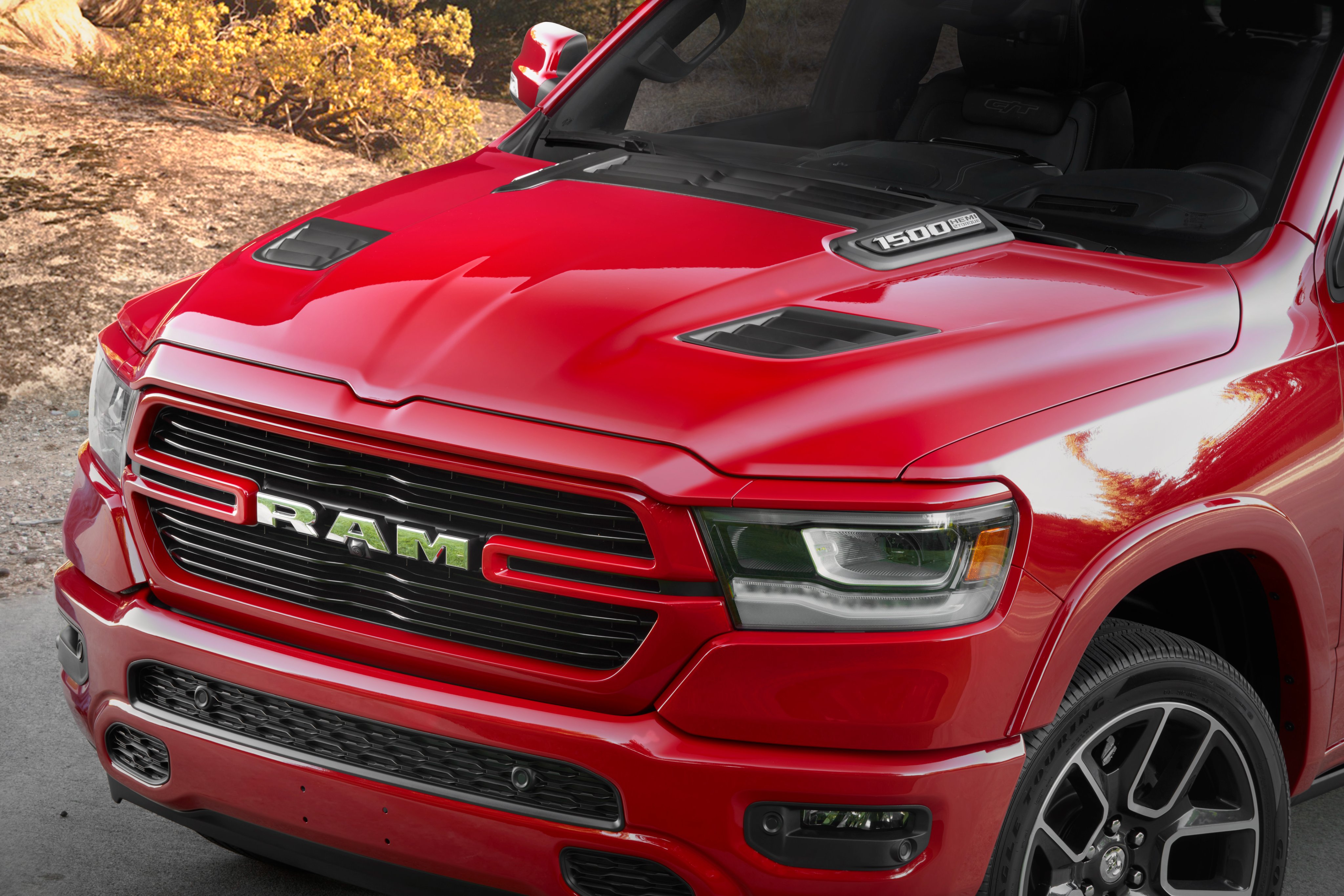 Full Hood Kit | RAM 1500 LARAMIE 2022 Full Hood Kit | RAM 1500 LARAMIE 2022