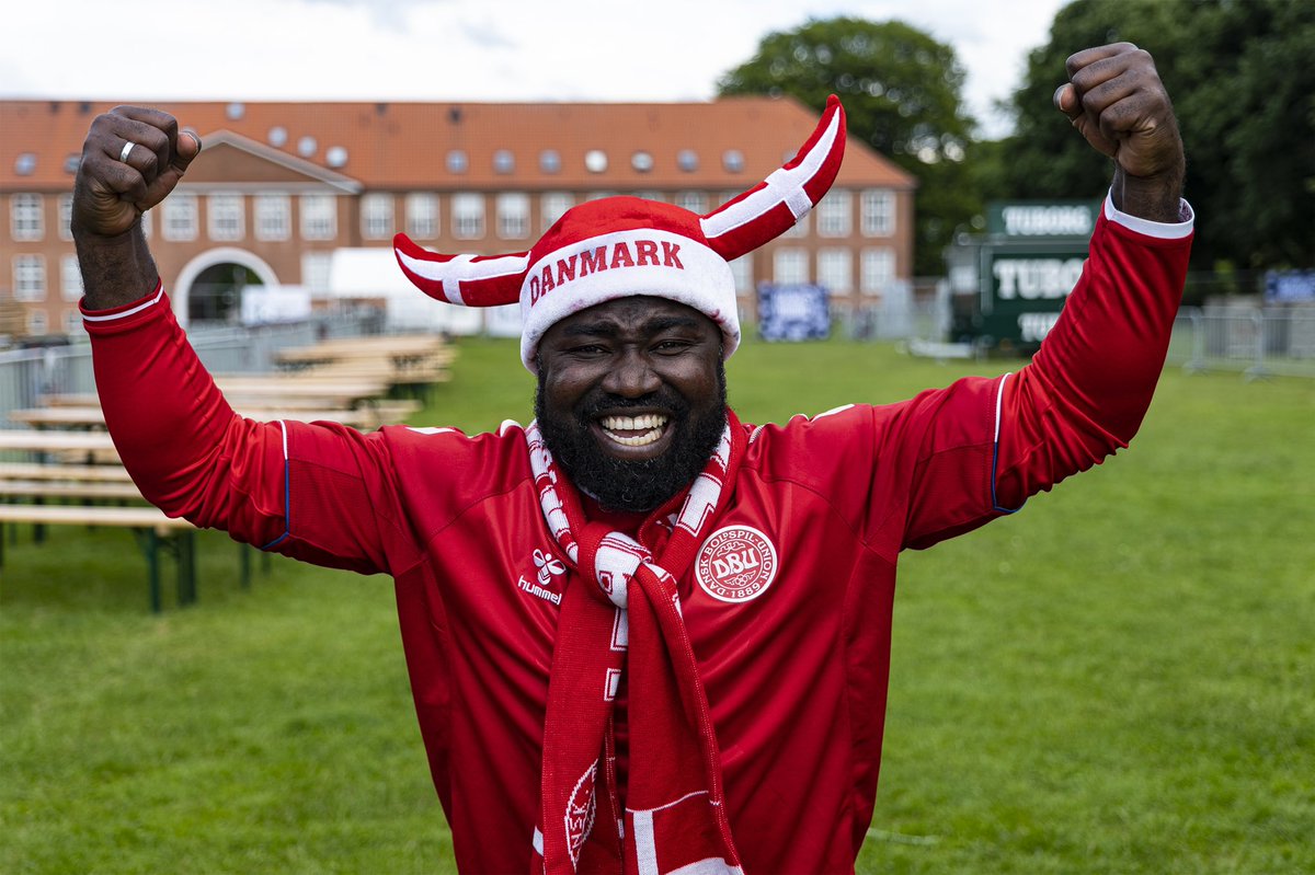 Pimass's tweet photo. Kom så Danmark🇩🇰🇩🇰🇩🇰🇩🇰😁😁😁 @DBUfodbold @danskfodboldcom https://t.co/H2vwjuigZ2