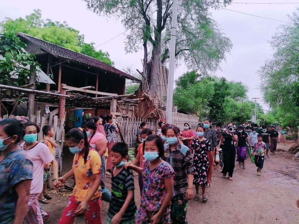In Htan Pu village, Salingyi Tsp, people protested against the military dictator by banging pots &amp; pans. 

#StopTorture
#July7Coup
#WhatsHappeningInMyanmar