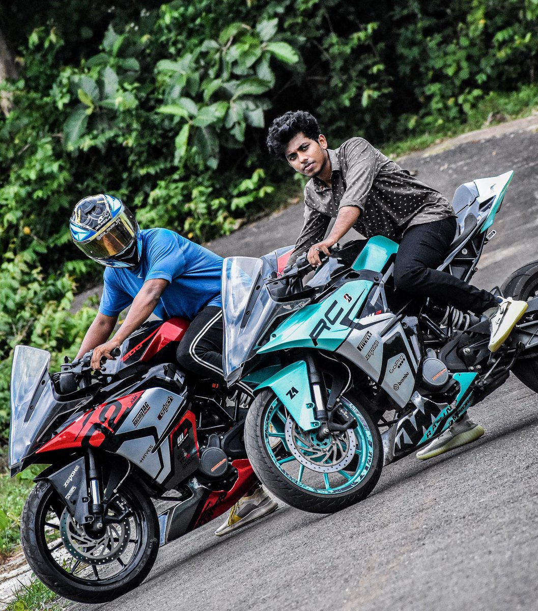 GlenPJose2's tweet photo. Power Bomb's 💥#zedone #customrc #automotive https://t.co/zt8UBfhatG