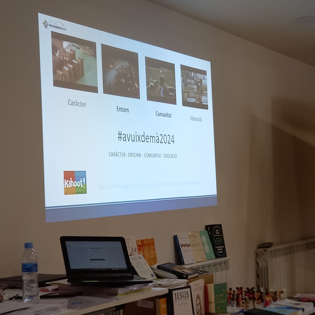_sorayajane_'s tweet photo. How to become an ubuntu person?
#fedacmontcada
#becomu
@escolesFEDAC
#aCOLLidaI
#avuixdemà2024
#passióxeducar https://t.co/2RLV0qen9o
