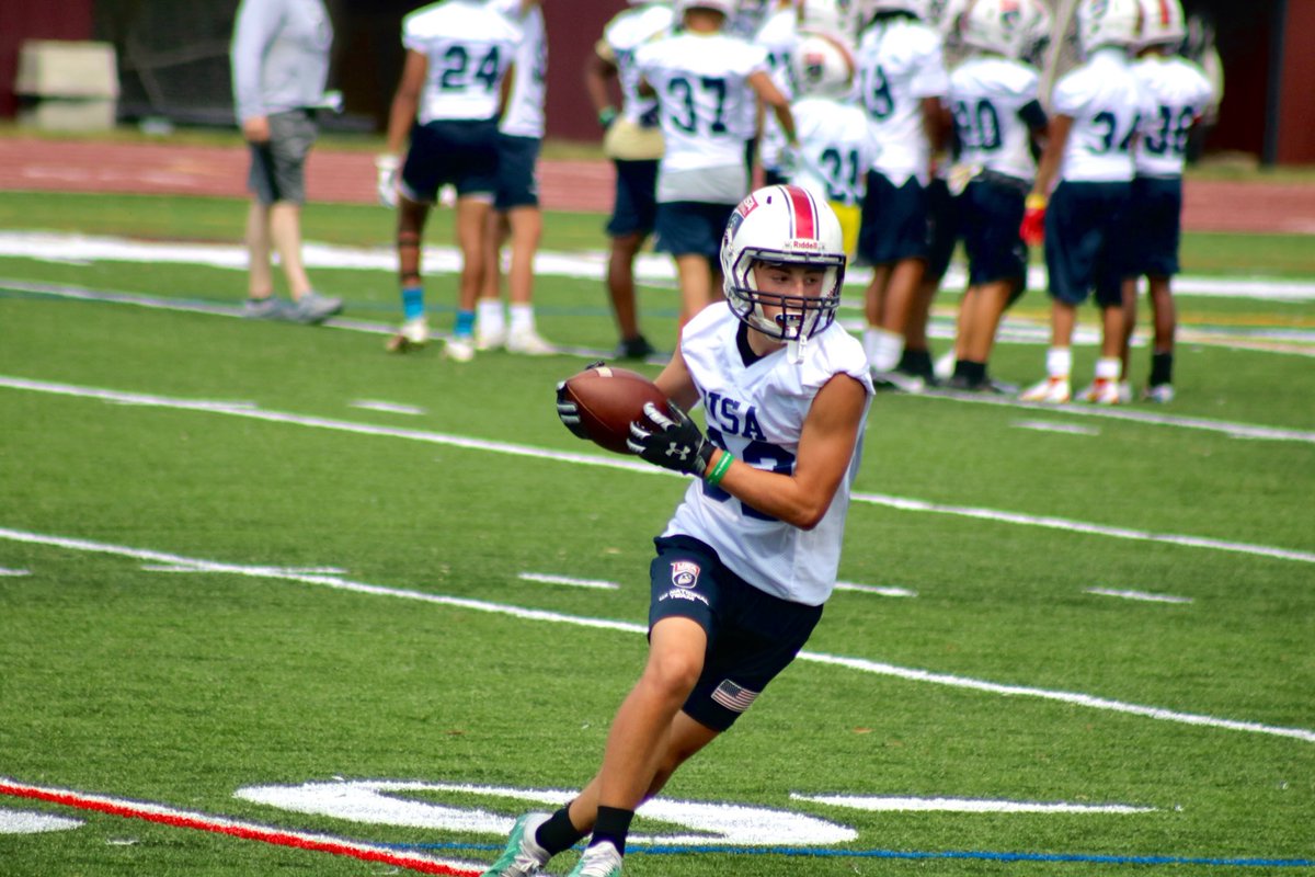 DSciorrotta's tweet photo. Last Day of @USNFT Training Camp.  Let’s go 2025…Time to shine! 💎🇺🇸🏈  @CoachAI @AlPopsUSAFB @ChuckT17 @_jennaking  #USALLIN https://t.co/S6pQOEWBTP