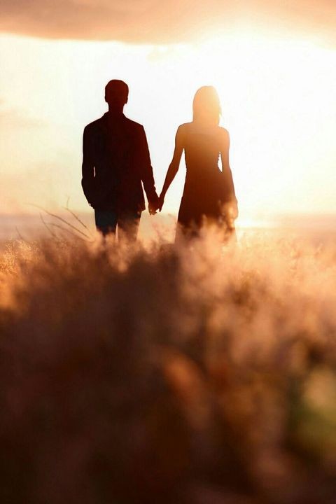 ' 
وكأنــك خُلقـت لـِتصبح في داخلي أبديــًا ؛
لآ نهـــــاية لـك '

مساء الخير لقلبك، 🤍

. 

#مساء_الخير