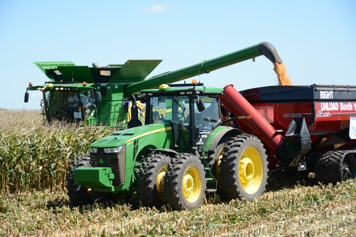 FPShow's tweet photo. Who's ready to check out the latest autonomous technology at #FPS21? Raven will be showcasing two forms of autonomous systems: OMNiDRIVE and the OMNiPOWER. Grab your fast-pass today! https://t.co/0Oel8mgsI8  

#FollowUsToFarmProgressShow https://t.co/yQY8csVyLq