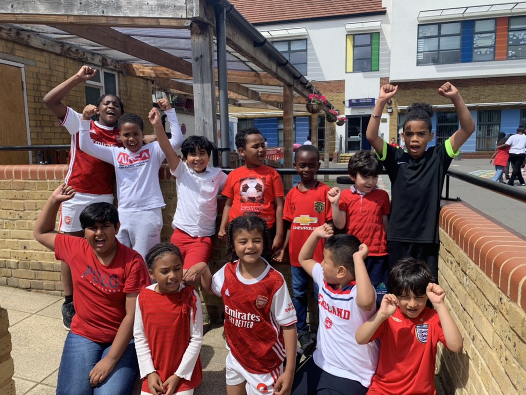 MBrookprimary's tweet photo. Today Mitchell Brook have been showing their support for our ⚽️National Football Team ⚽️ by wearing red and white colours. We are sending all our support to the team - Come on ENGLAND 🏴 @EnglandFootball @EURO2020 @UEFA @england #ENG #ShowYourSupport #Football #SEMIFINAL #MBrook https://t.co/3FTb8WvYpI