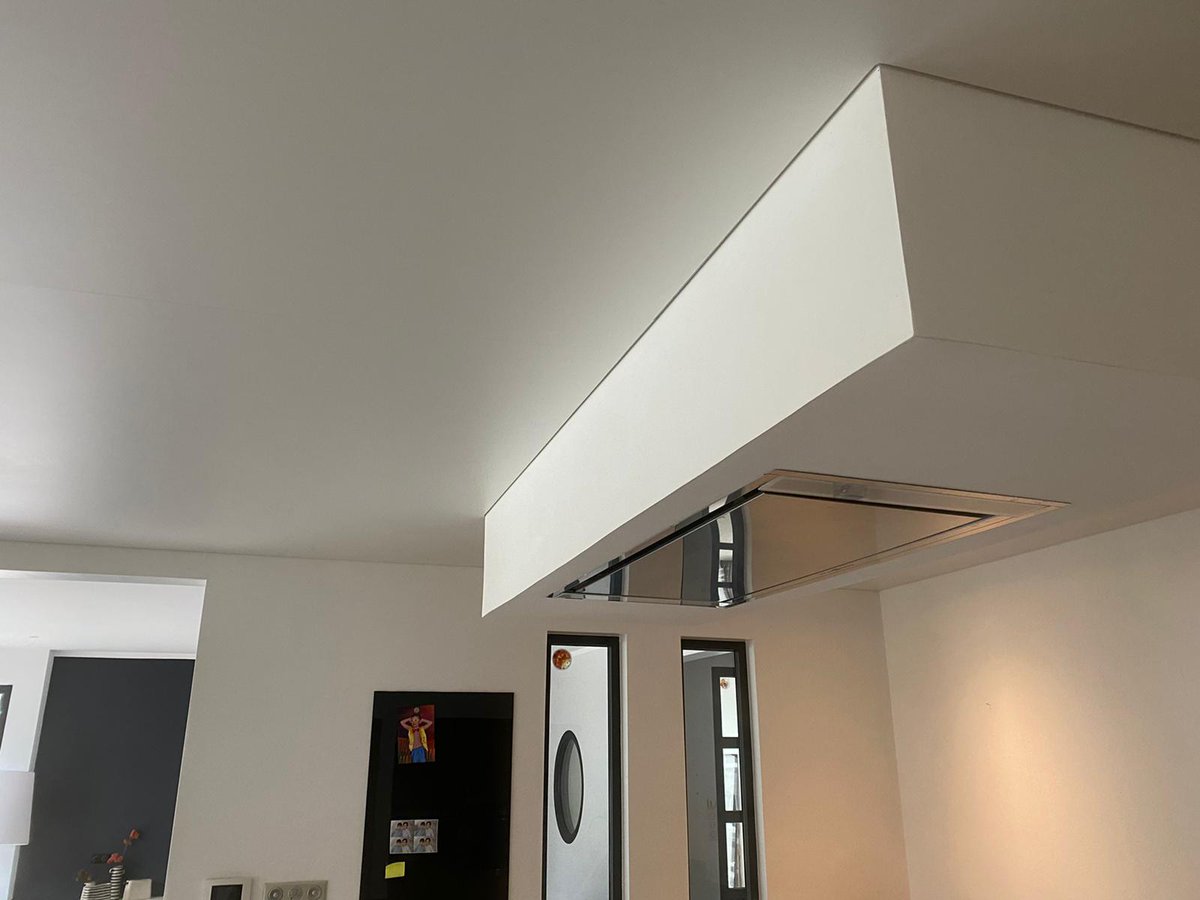 SOCASISOLATION's tweet image. En collaboration avec Barrisol, leader mondial du plafond tendu, nous vous proposons une très vaste gamme de plafonds et de toiles tendus afin d’apporter à votre intérieur une touche unique.