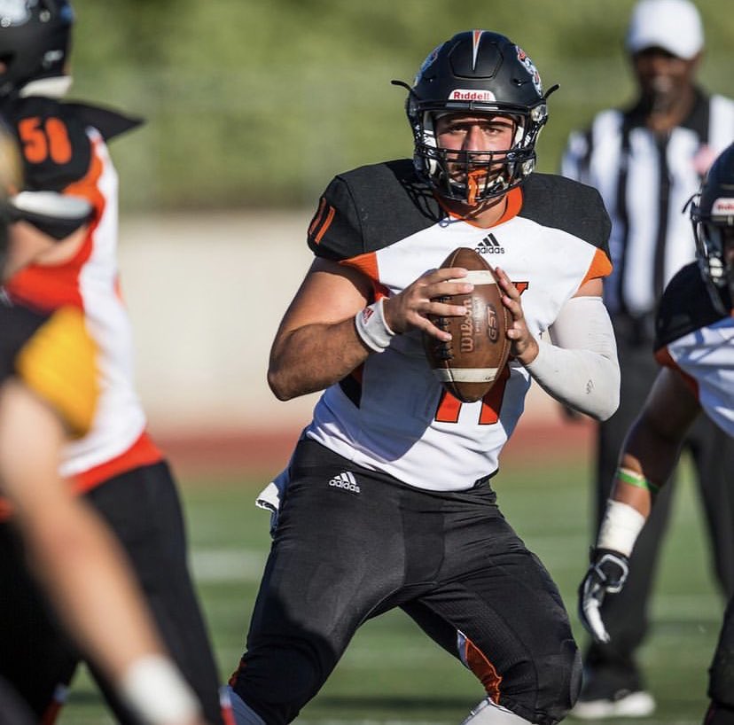 CFB247's tweet photo. Joshua Greaves
Occidental College, Quarterback 2016-2020 https://t.co/dw5loDl5Xb