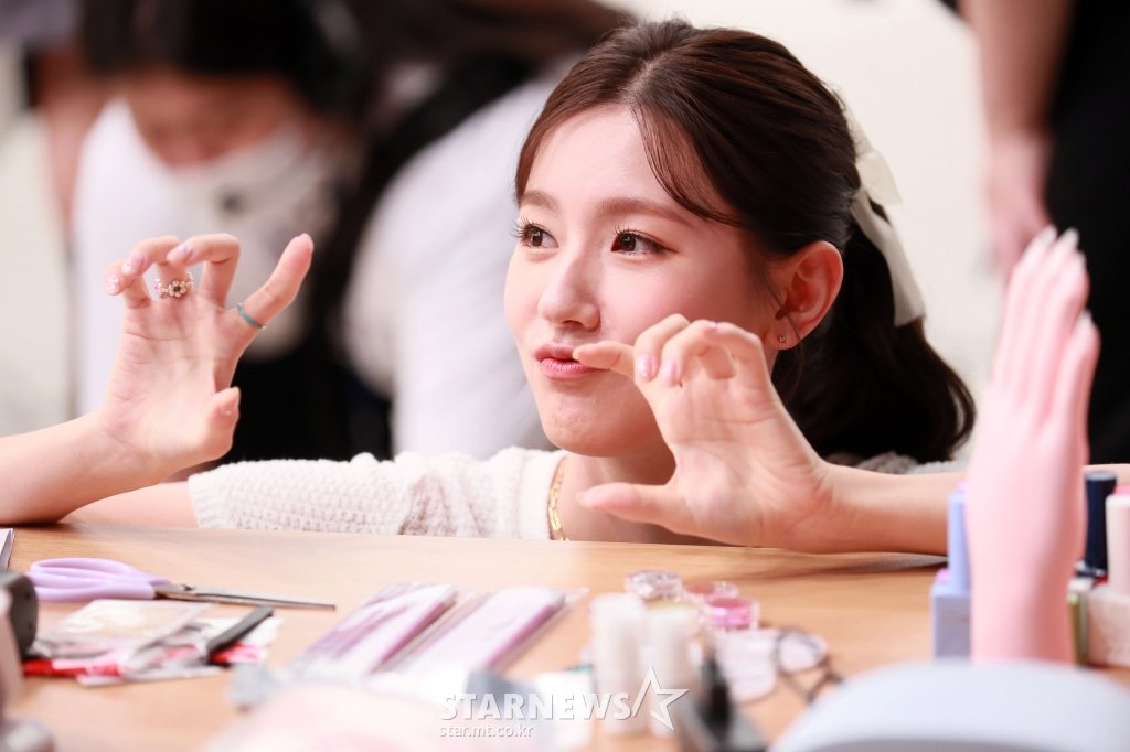 neverlandintl's tweet photo. #MIYEON Teacher at 'Idol School', react, share &amp; recommend! ❤️

https://t.co/MmL6HJNNNh
https://t.co/fb9TvjRqLy
https://t.co/9SacvEvawV
https://t.co/BKRB3usStq
https://t.co/yMC0tNoU94
https://t.co/jluUtqXG1Q
https://t.co/6EB2iyWQFe

@G_I_DLE #여자아이들 #GIDLE #미연 https://t.co/y6NhYlGM21