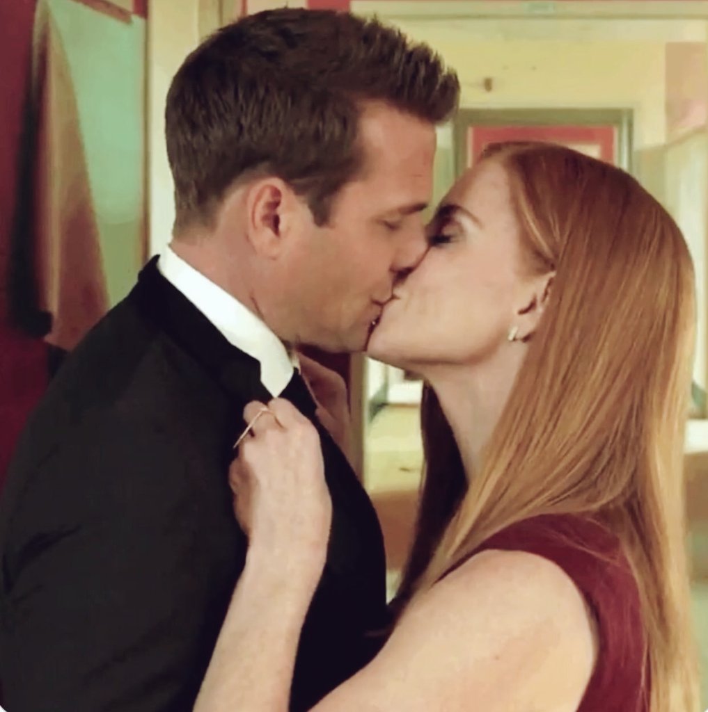 OMG Darvey HUG tweet media