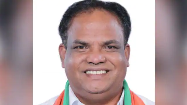 JantantraTv's tweet photo. मोदी कैबिनेट का हिस्सा बने जॉन बार्ला
@PMOIndia @BJP4India #modicabinetexpansion #modicabinet2 #Jtv https://t.co/IN7nWjr4tu