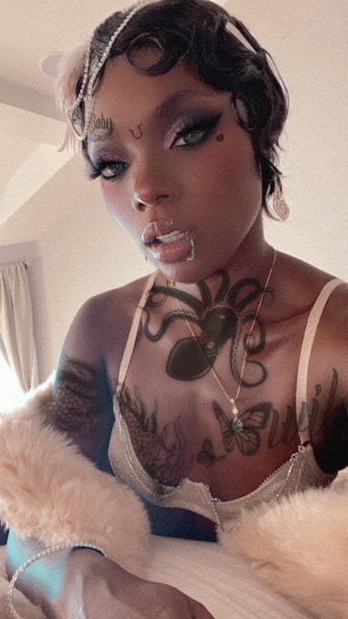 1 pic. Just hear me out. Tattooed Foxy Locksy is cute af right??? ?? IDK if I’ll put a octopus on my