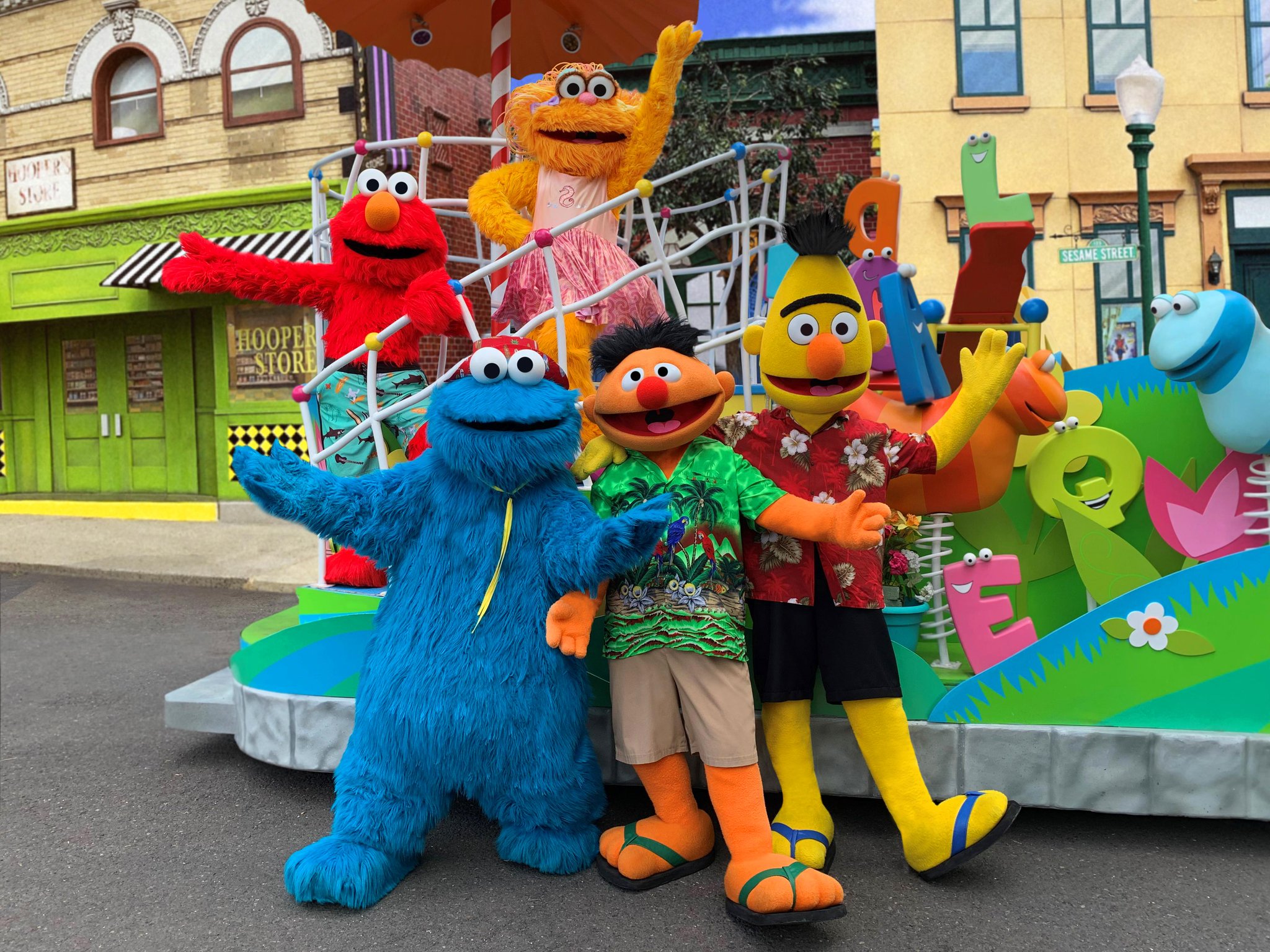 Sesame Place Philadelphia Rock And Sing Along With Your Favorite Sesame Street Friends At Our Furry Friends Beach Bash Dance Party Located By Oscar S Wacky Taxi Dance Your Way To
